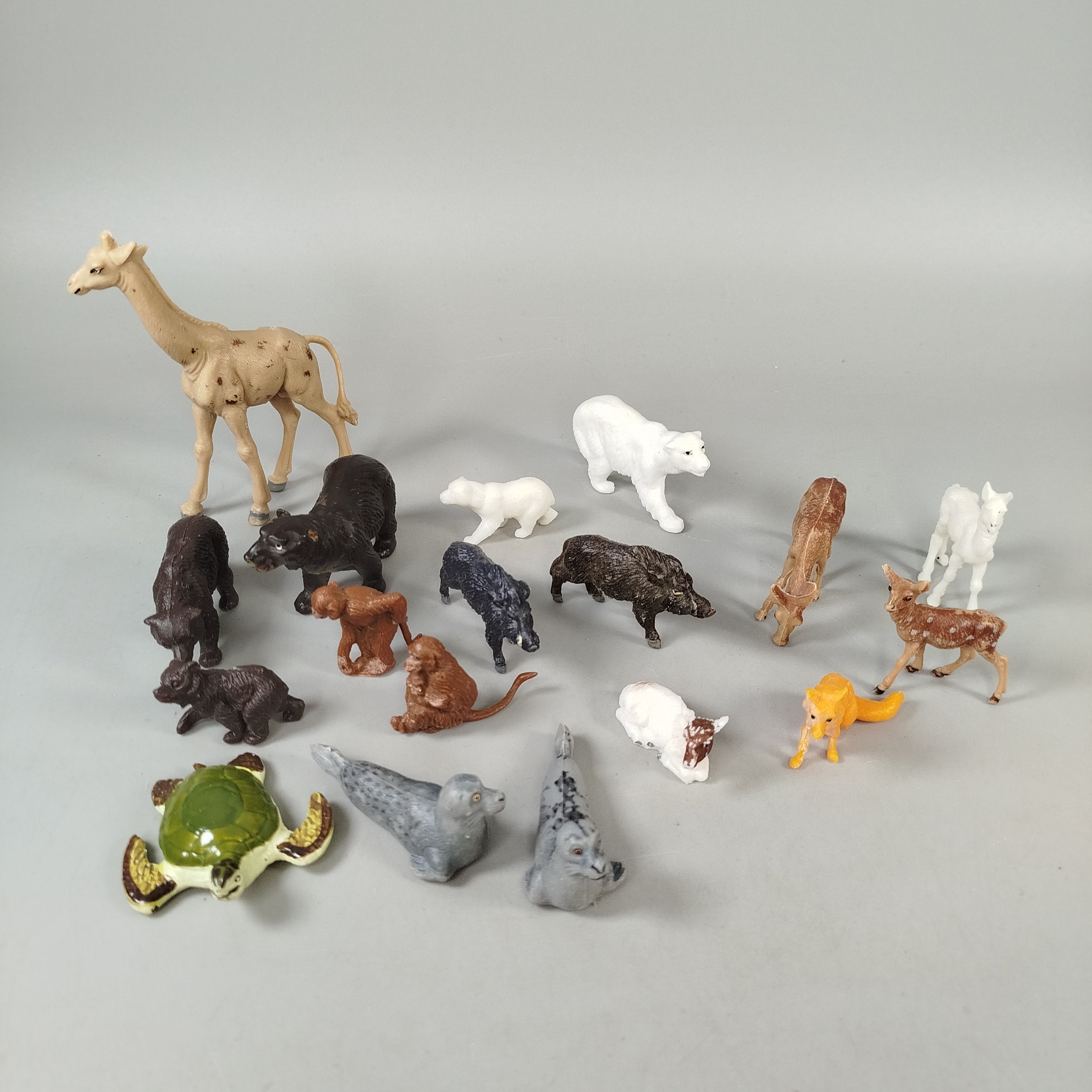 DDR - Tierfiguren Set von 18